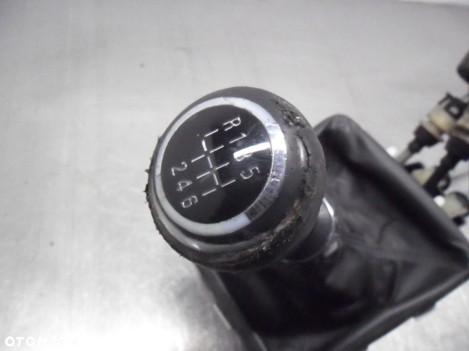 OPEL VECTRA C HB 5D 02-05 2.2DIRECT LEWAREK ZMIANY BIEGÓW 55557637 - 2