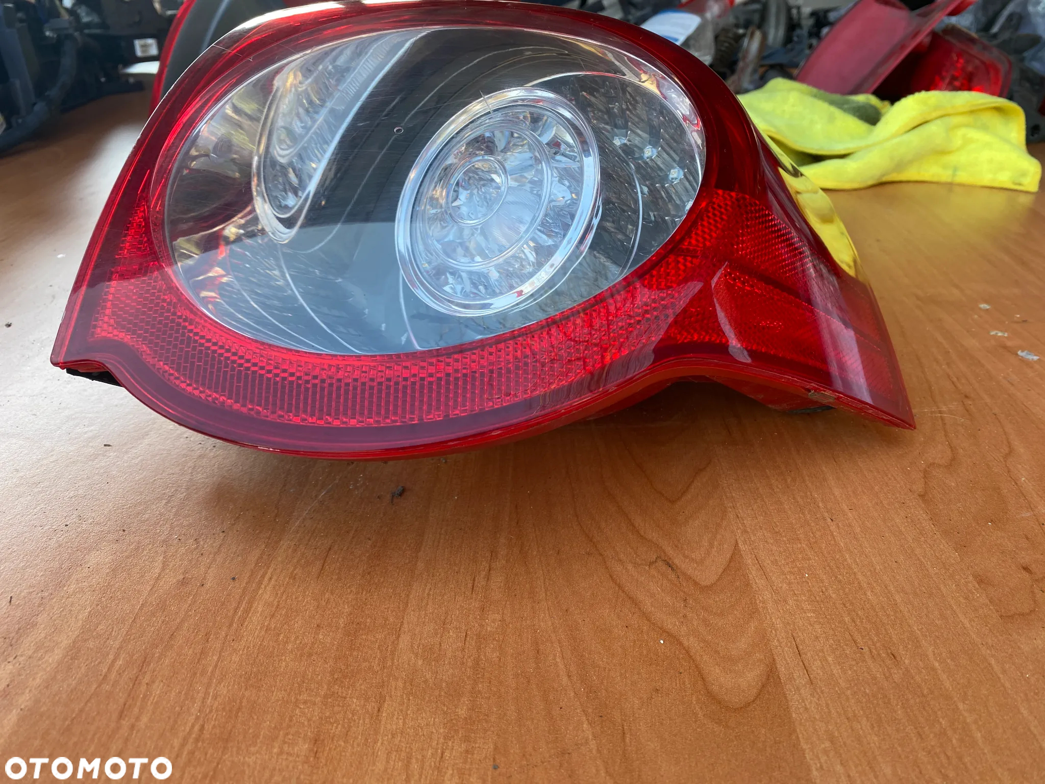 LAMPA TYŁ TYLNA PRAWA  VW PASSAT B6 KOMBI - 14