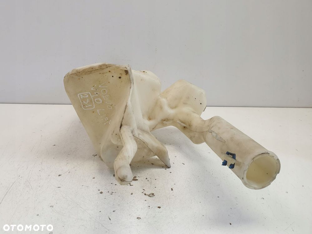 Volvo V40 ZBIORNICZEK PŁYNU DO SPRYSKIWACZY - 1