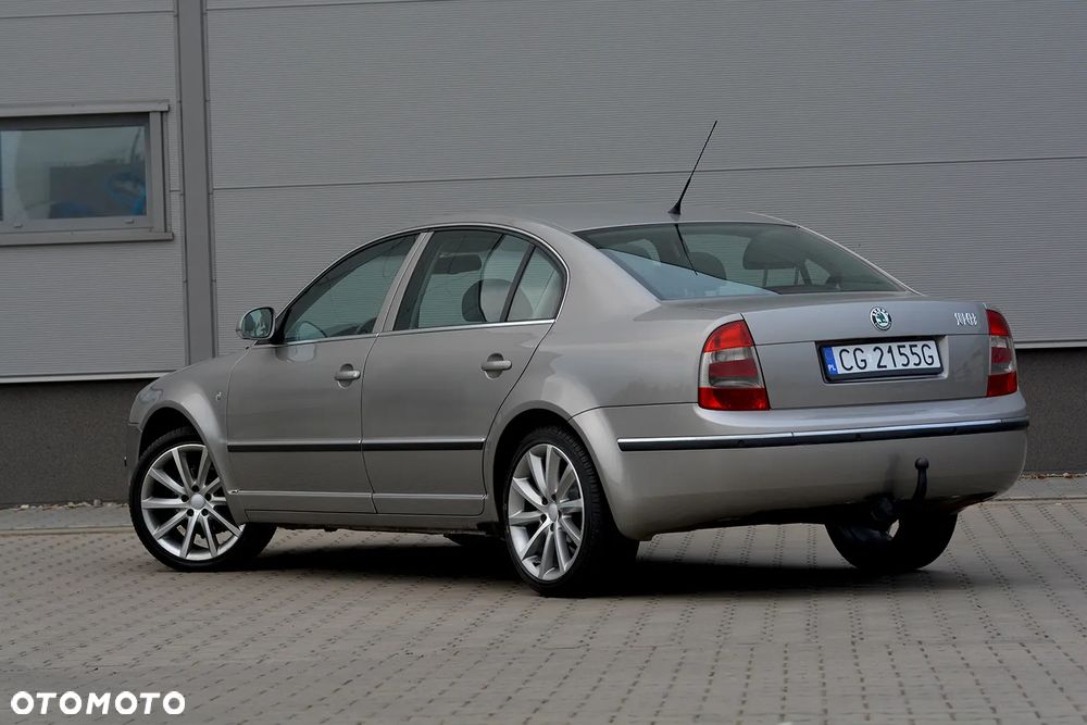 Skoda Superb 2.0 TDI DPF Exclusive - 21