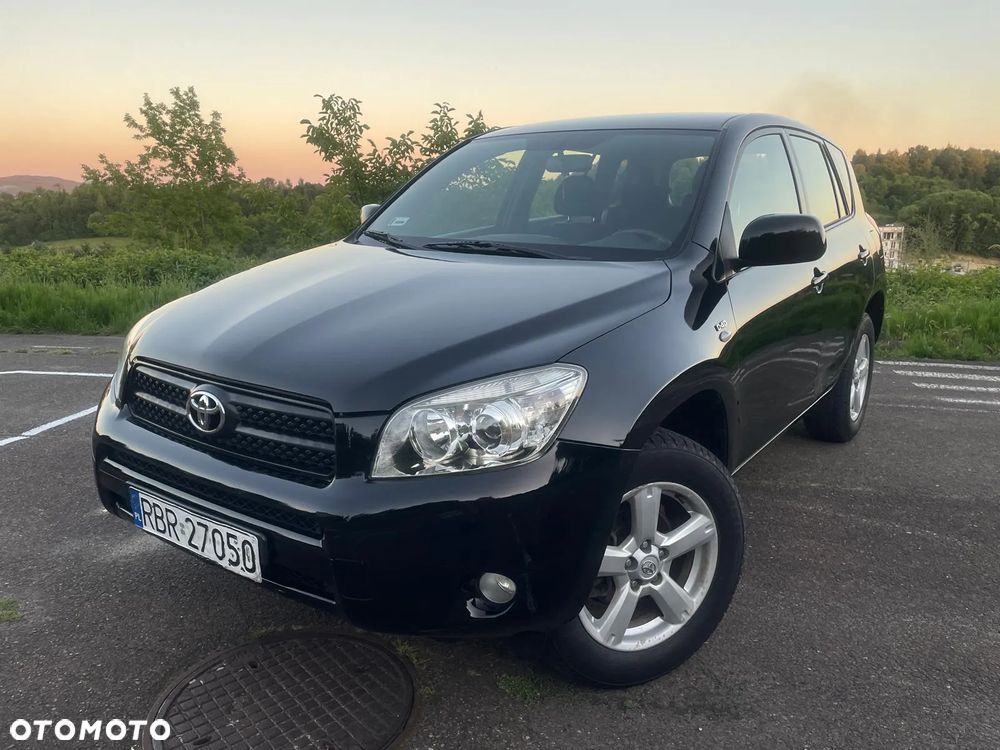 Toyota RAV4 - 6