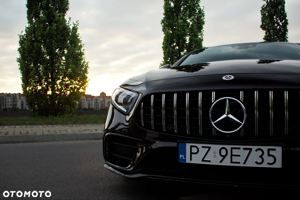 Mercedes-Benz CLS - 4
