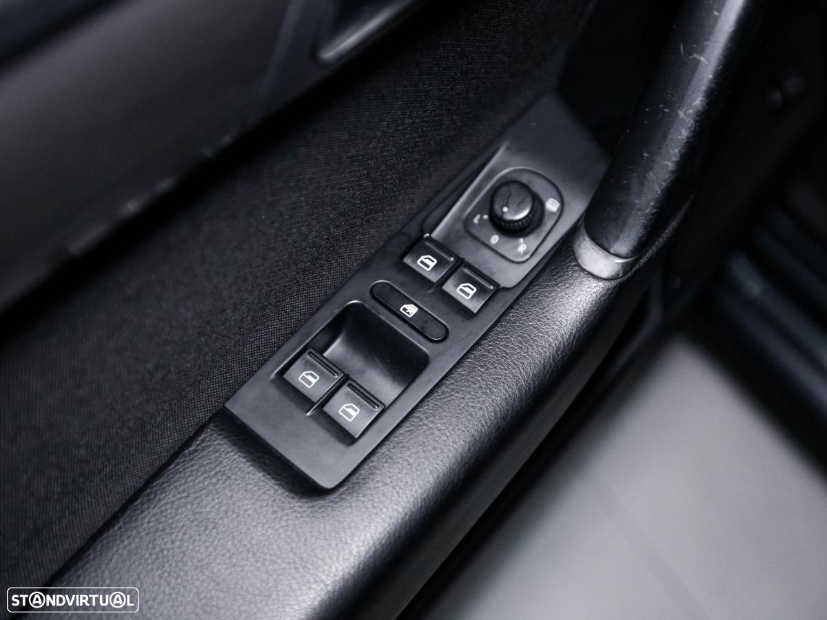VW Passat - 12