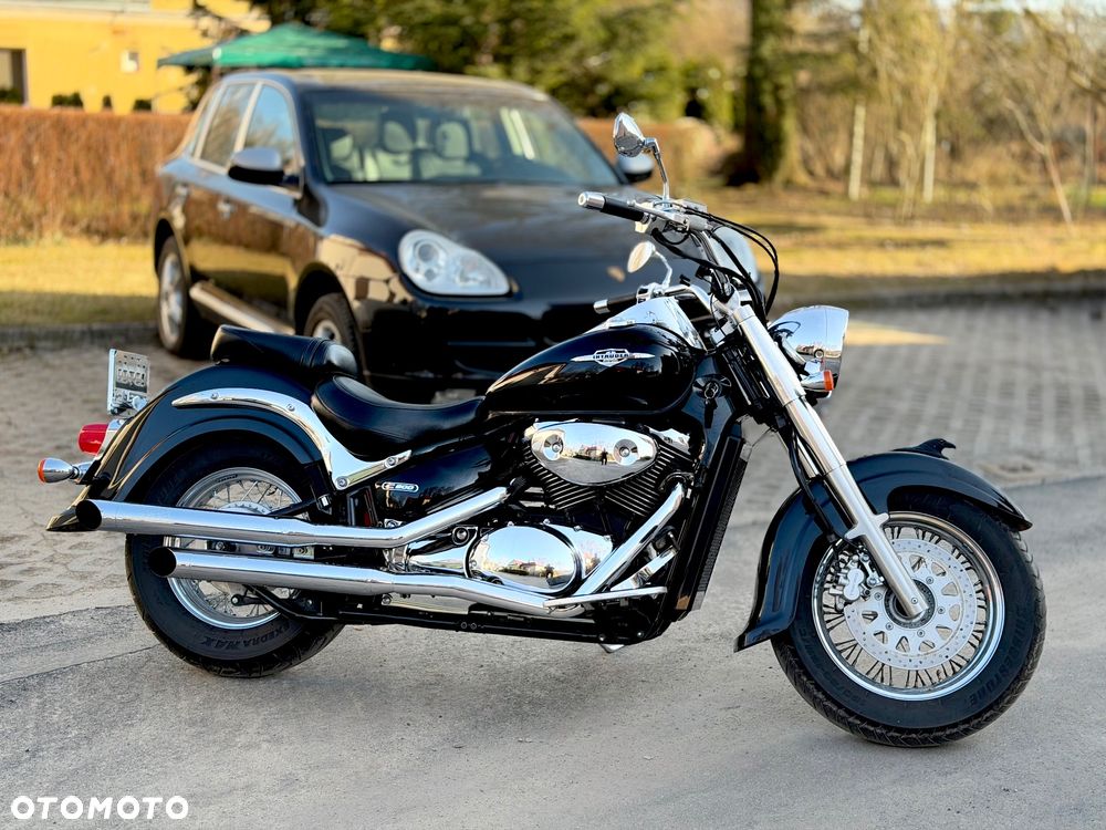 Suzuki Intruder - 1