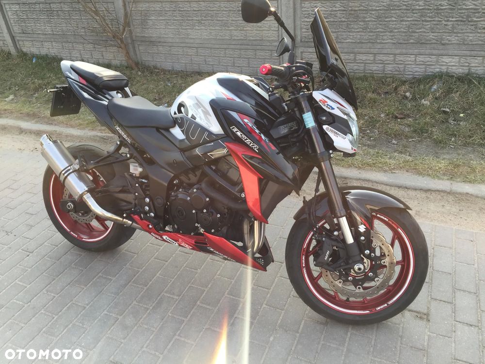 Suzuki GSX - 4
