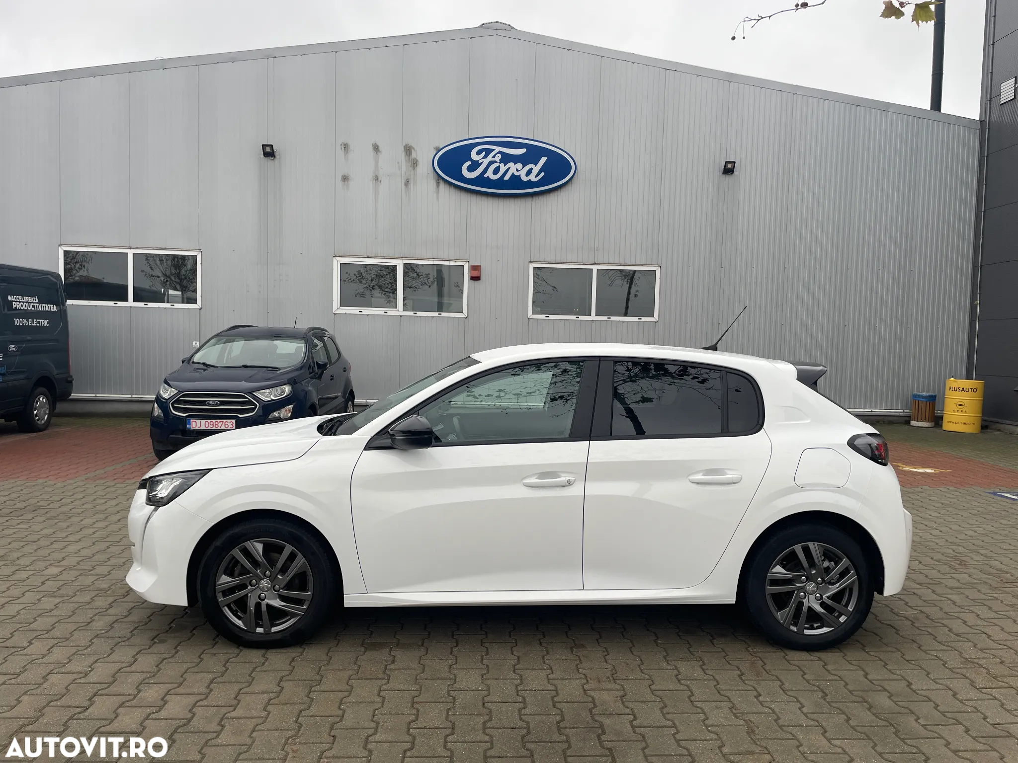 Peugeot 208 1.2 L PureTech STT EAT8 Active Pack - 4