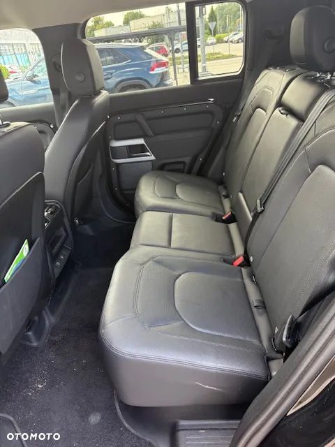 Land Rover Defender - 23