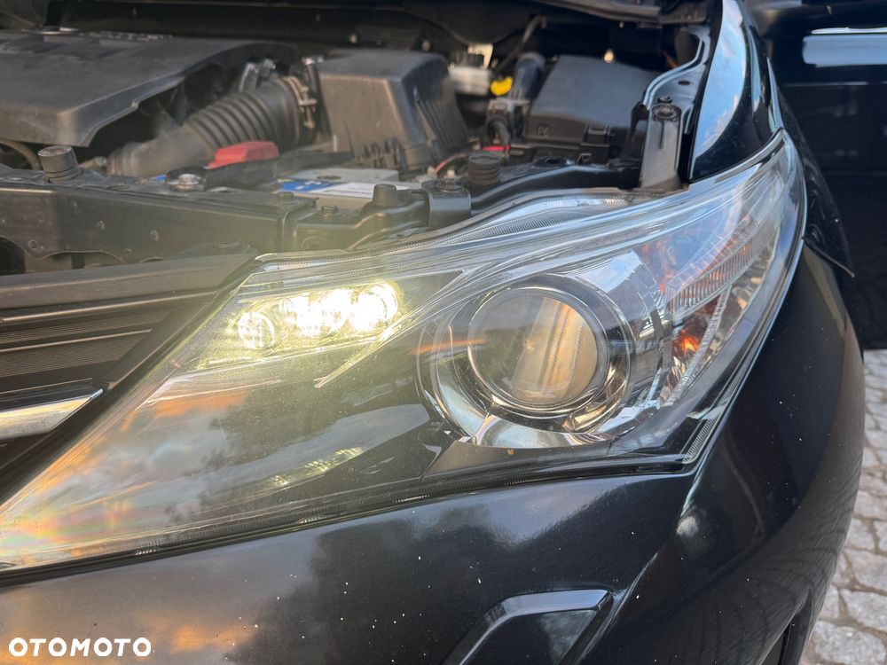 Toyota Auris 1.6 Premium + - 30