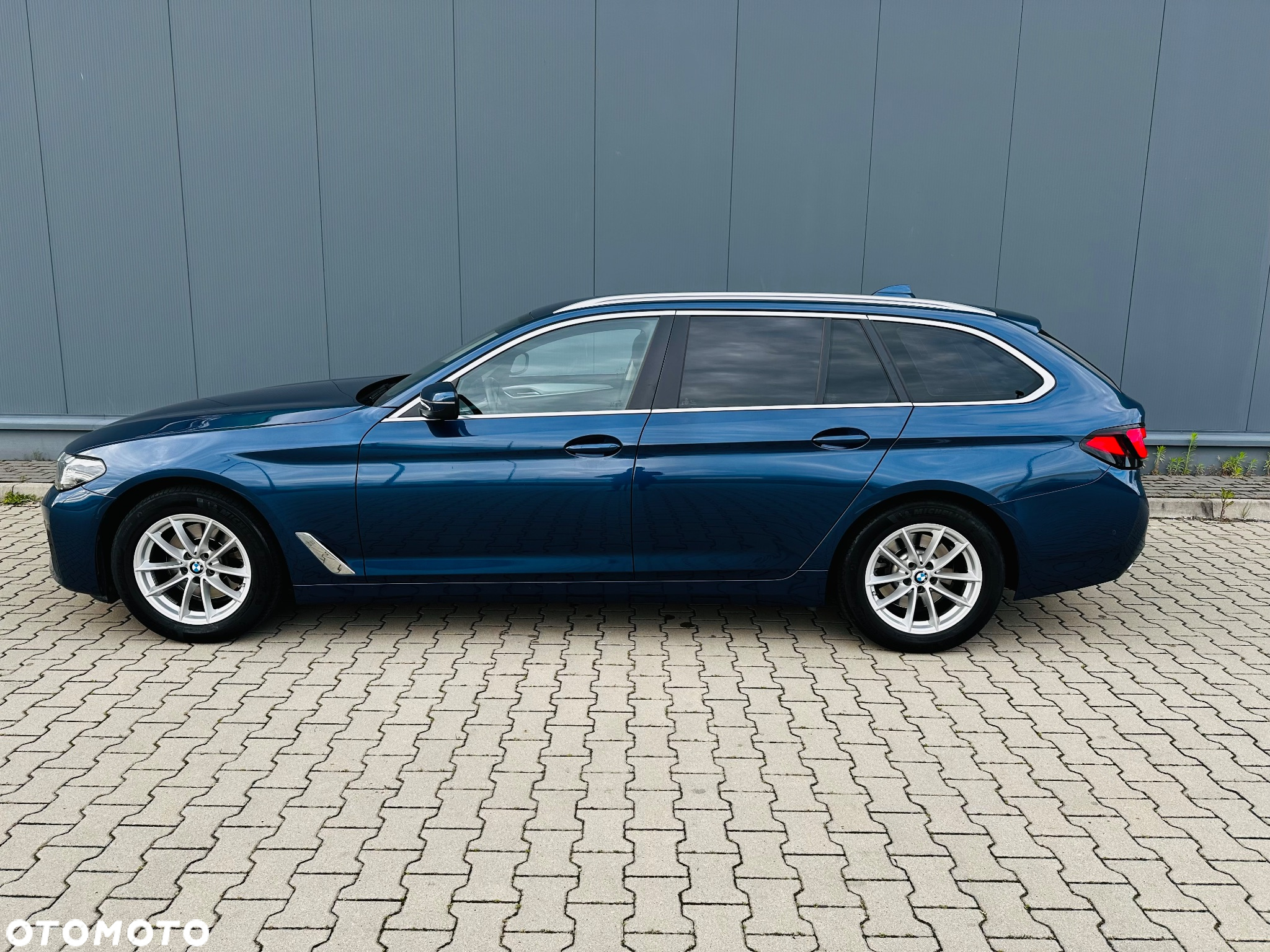 BMW Seria 5 520d Touring - 4