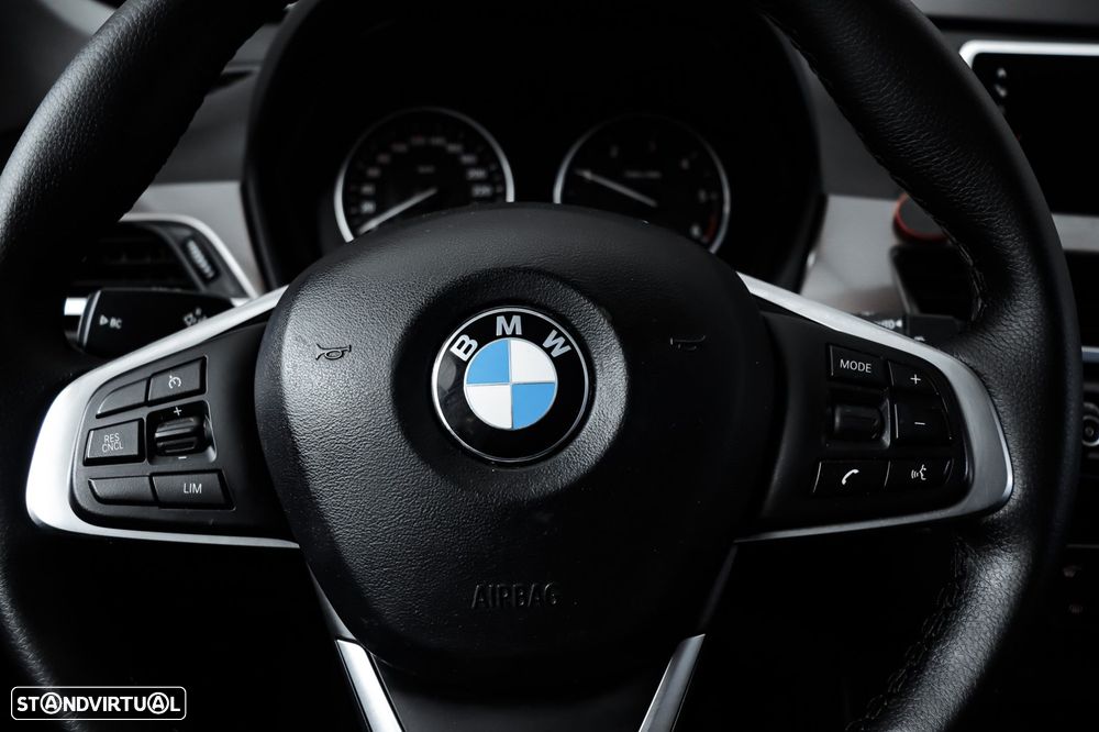 BMW X1 16 d sDrive Line xLine - 22