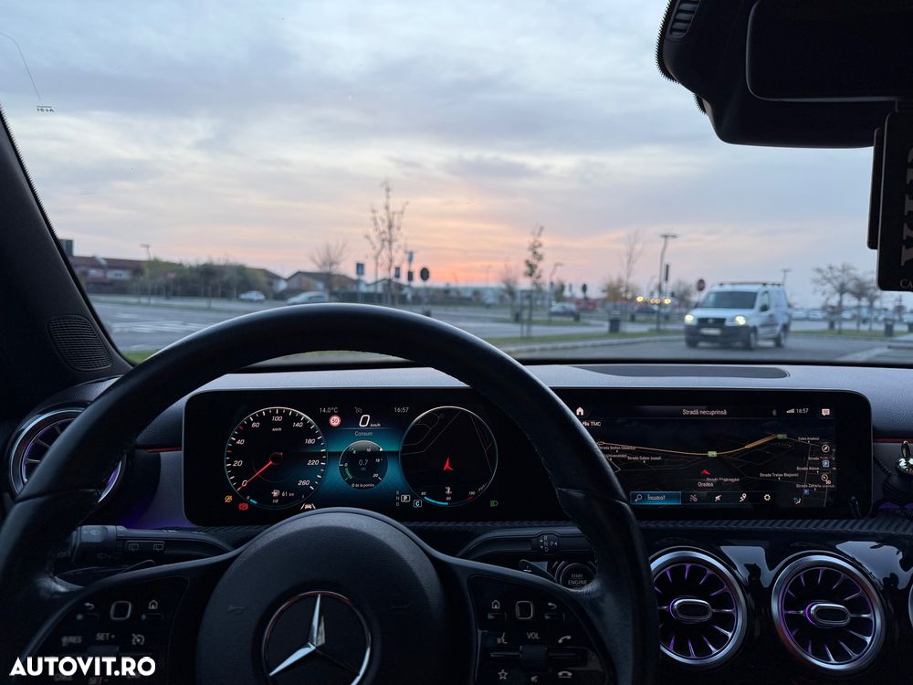 Mercedes-Benz A 200 7G-DCT Peak Edition - 11