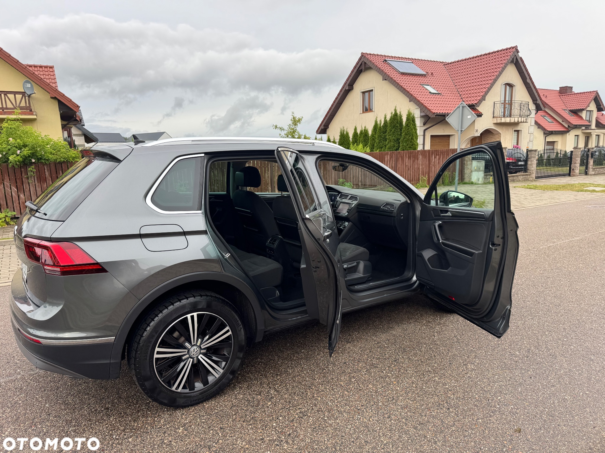 Volkswagen Tiguan - 37
