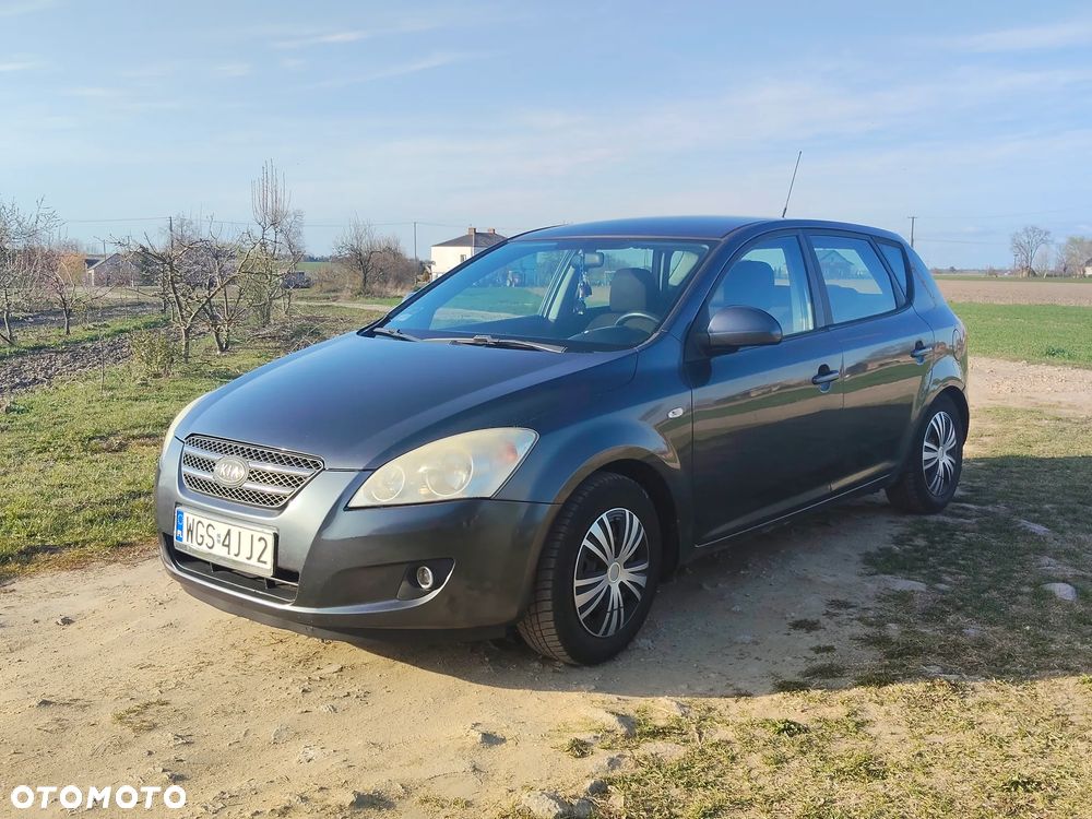 Kia Ceed 2.0 crdi Optimum - 1