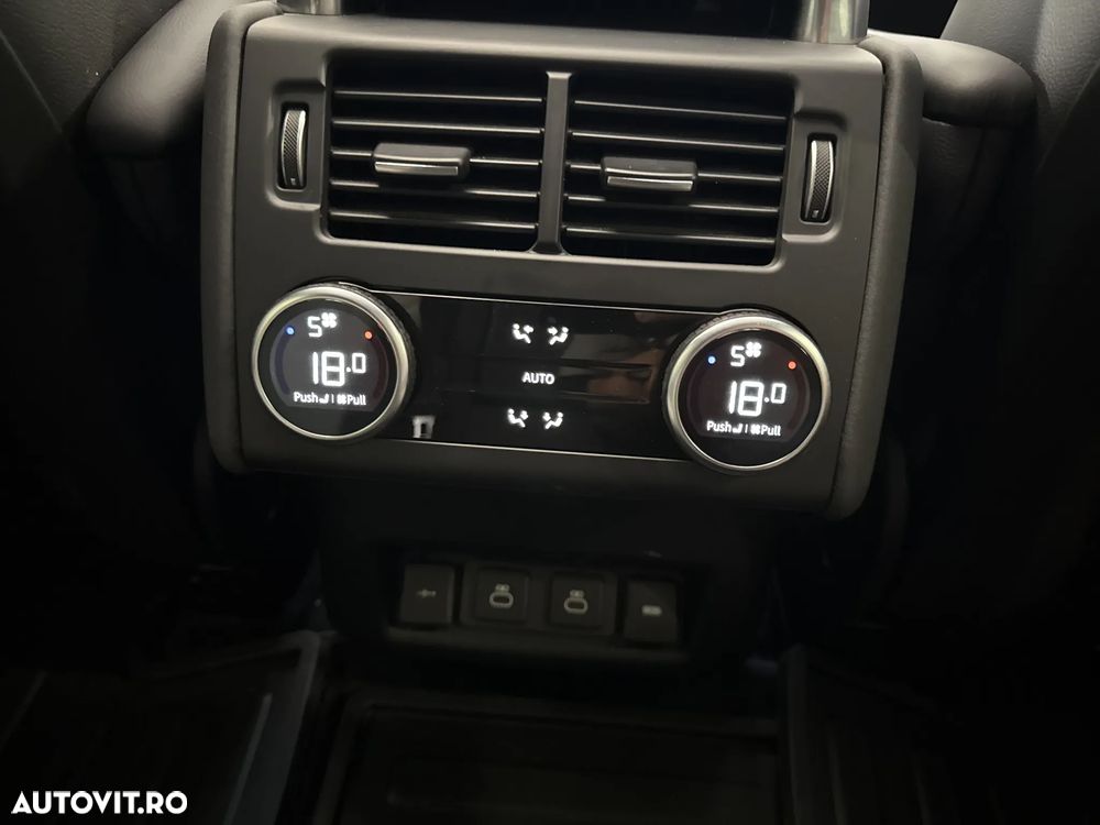 Land Rover Discovery 3.0 L TD6 HSE - 22