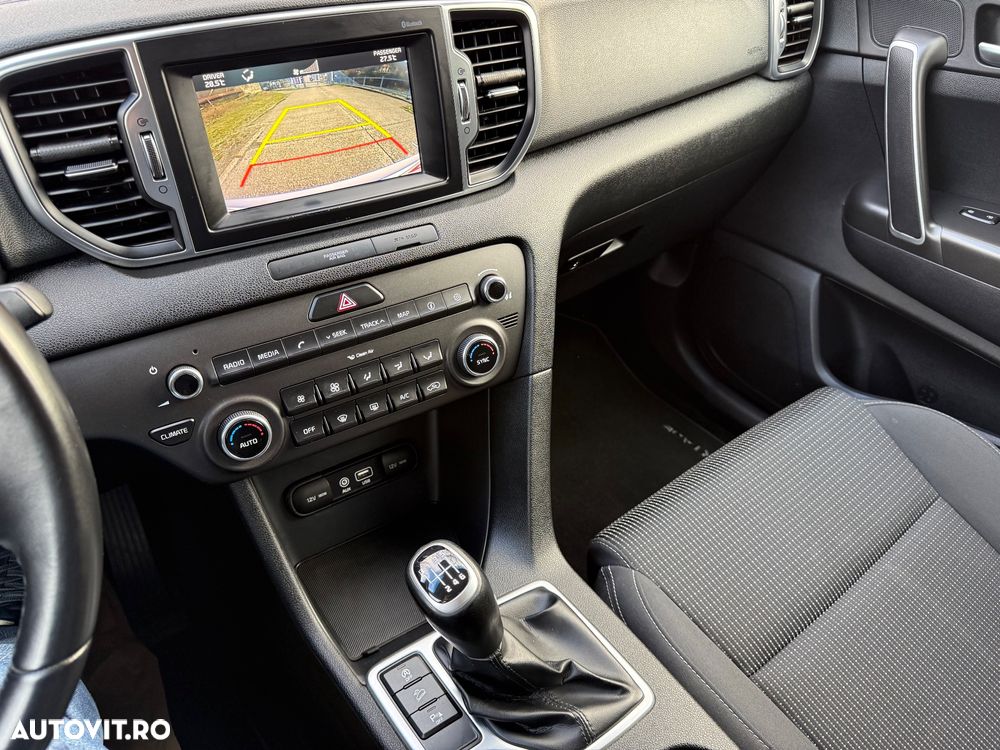 Kia Sportage 1.7 CRDI 2WD Attract - 22