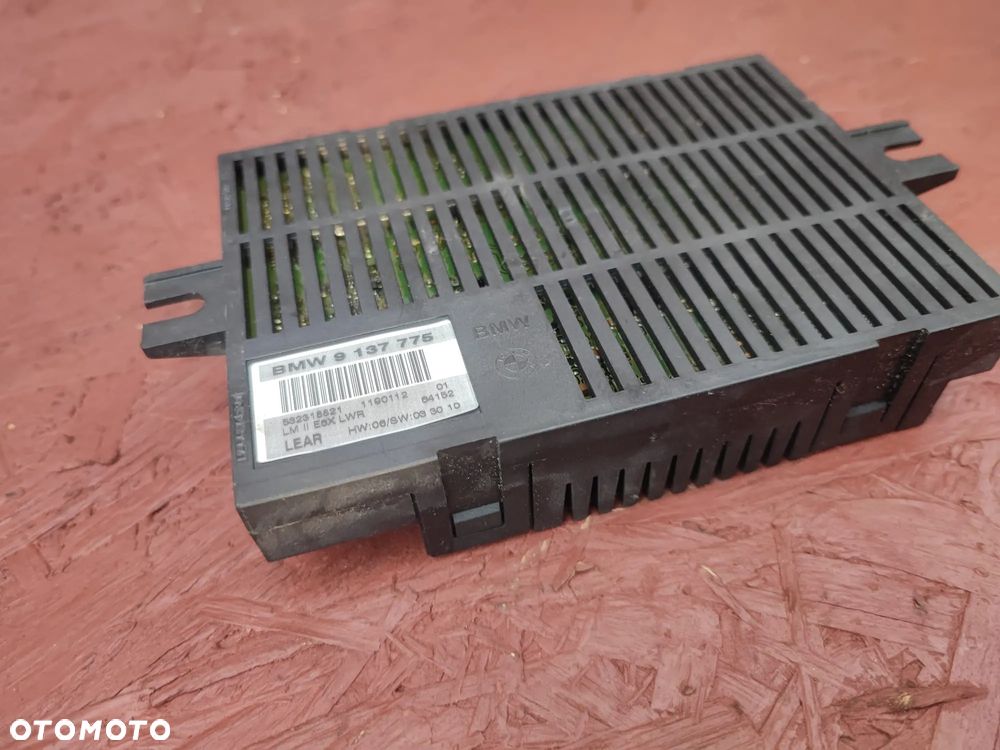BMW E60 / E60 LCI / E61 / E61 LCI / E63 / E63 LCI / E64 / E64 LCI / E65 / E66. ORYGINALNY MODUŁ ŚWIATEŁ XENON EUROPA. O NR: 9 137 775 / 9 203 081 / 6 921 329 / 6 919 622 / 6 978 754 OEM. SPRAWNY W 100%. - 3