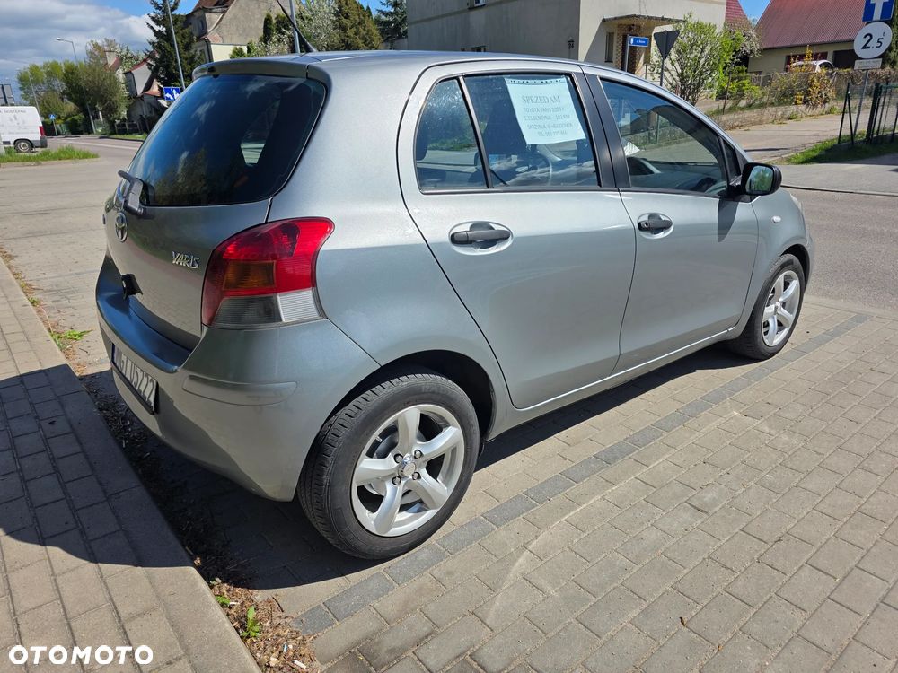Toyota Yaris 1.33 Sol - 4