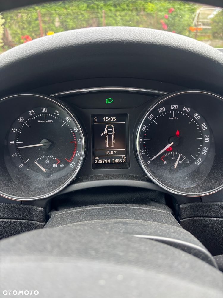 Skoda Superb 2.0 TDI Ambition - 11