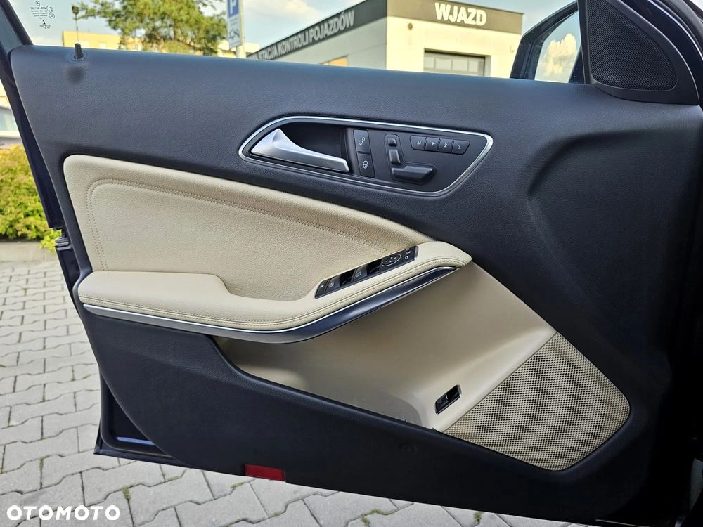 Mercedes-Benz GLA 250 4-Matic - 29