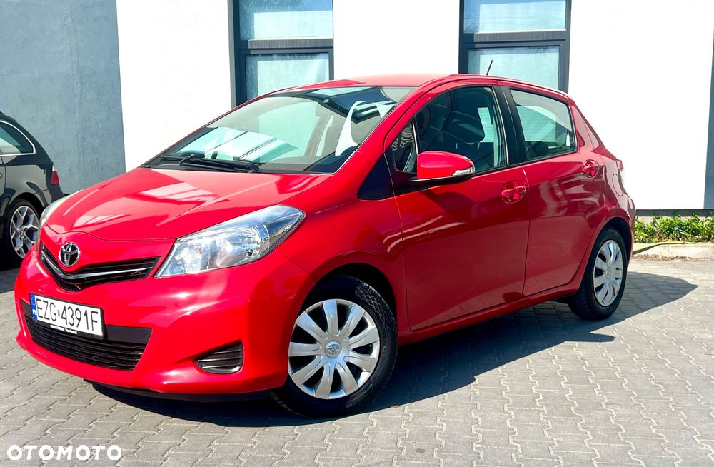 Toyota Yaris 1.0 Premium - 4