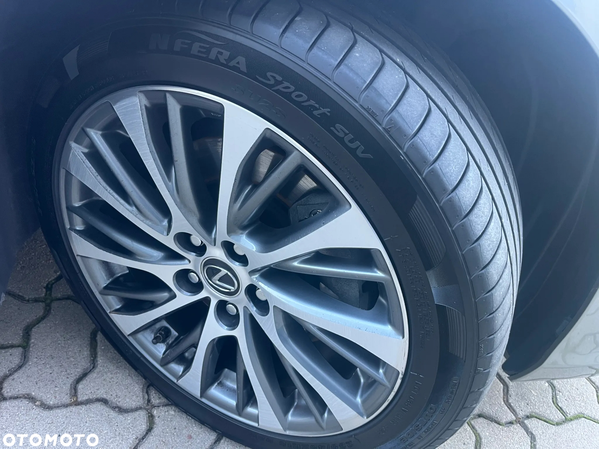 Lexus ES 300h Business Edition - 15