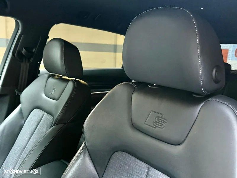 Audi e-tron 55 quattro S line - 13