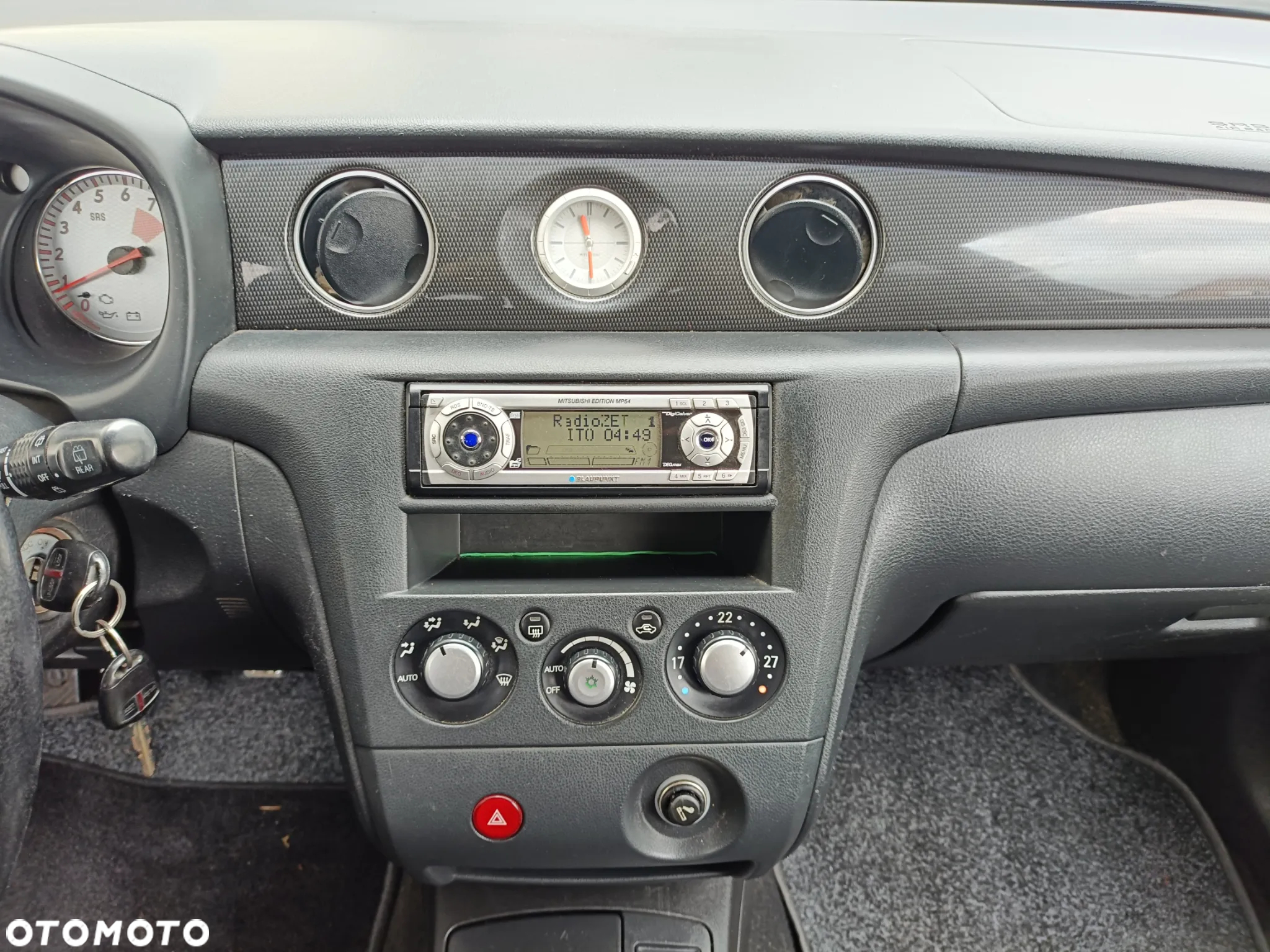 Mitsubishi Outlander 2.4 Dakar - 14