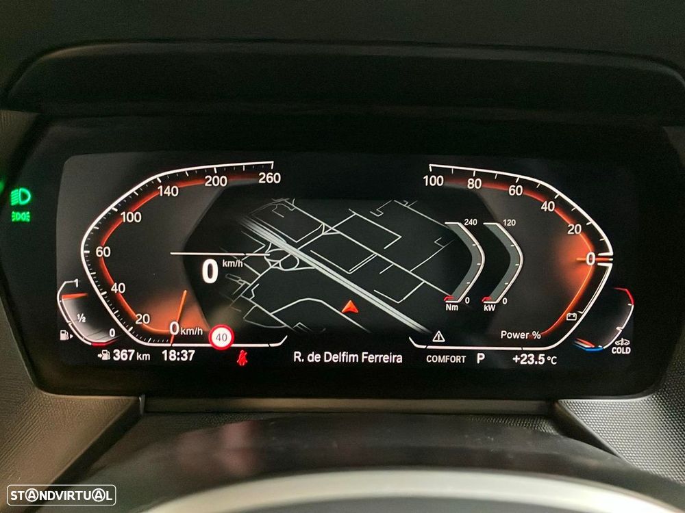 BMW 118 i Pack Desportivo M Auto — fotografia 9