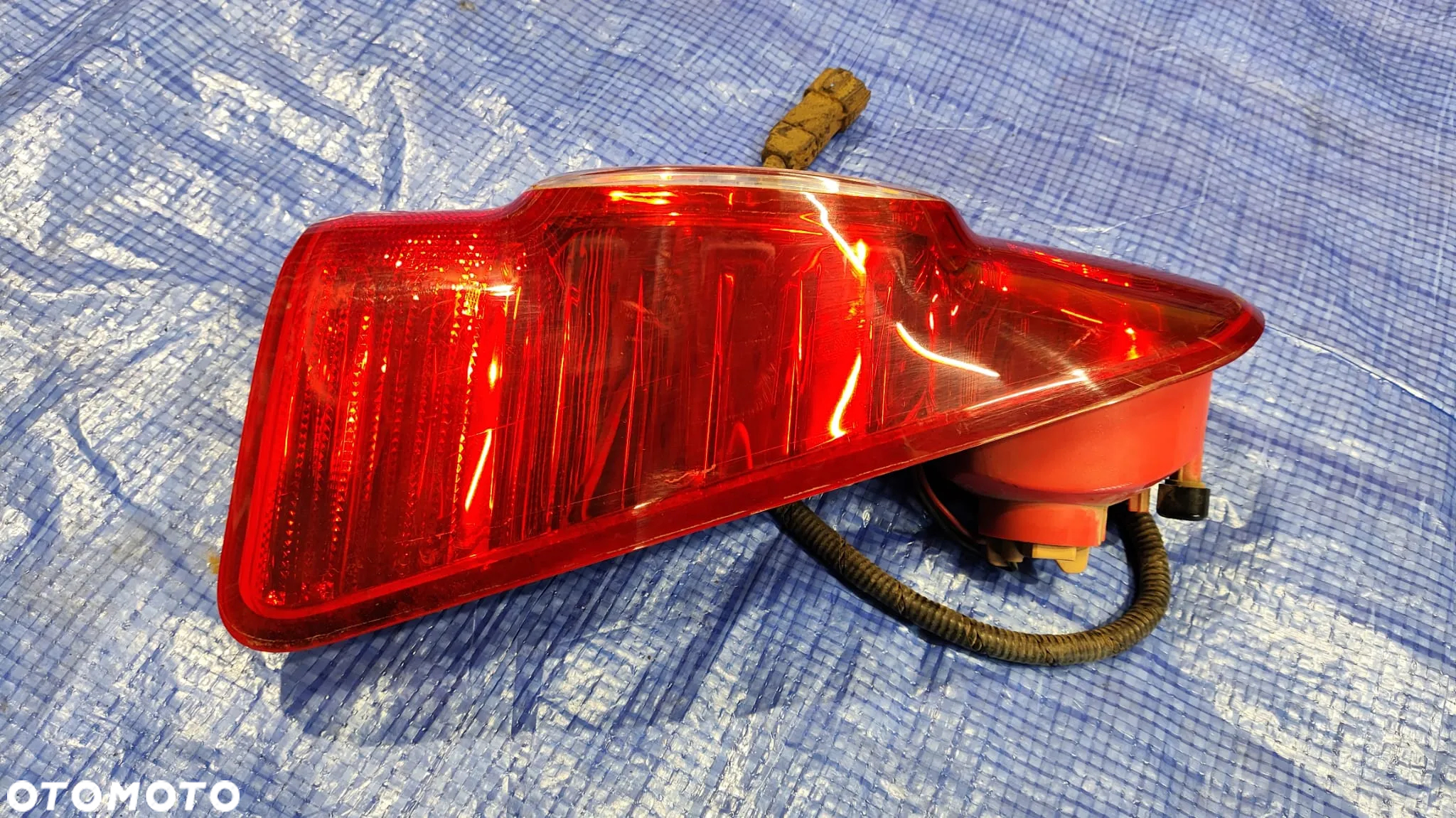LAMPA TYŁ TYLNA PRAWY TYŁ KOMPLETNA ISUZU D-MAX LIFT - 2