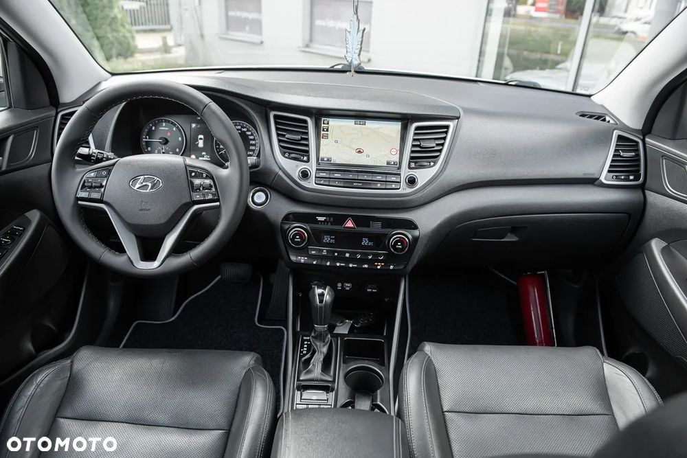 Hyundai Tucson blue 1.7 CRDi 2WD DCT Premium - 32