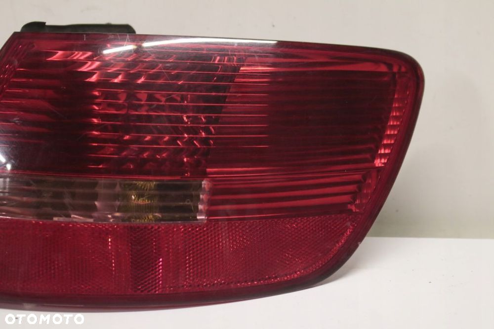 lampa prawy tył Audi A6 C6 kombi - 3