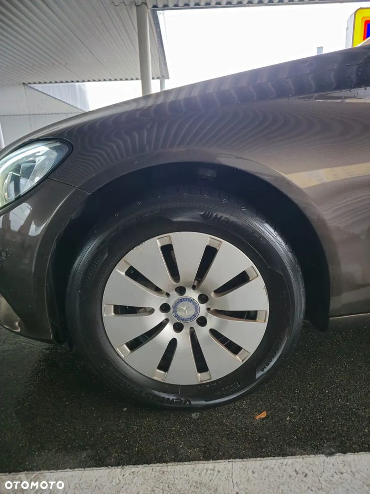 Mercedes-Benz Klasa C 220 CDI 4Matic 7G-TRONIC - 14