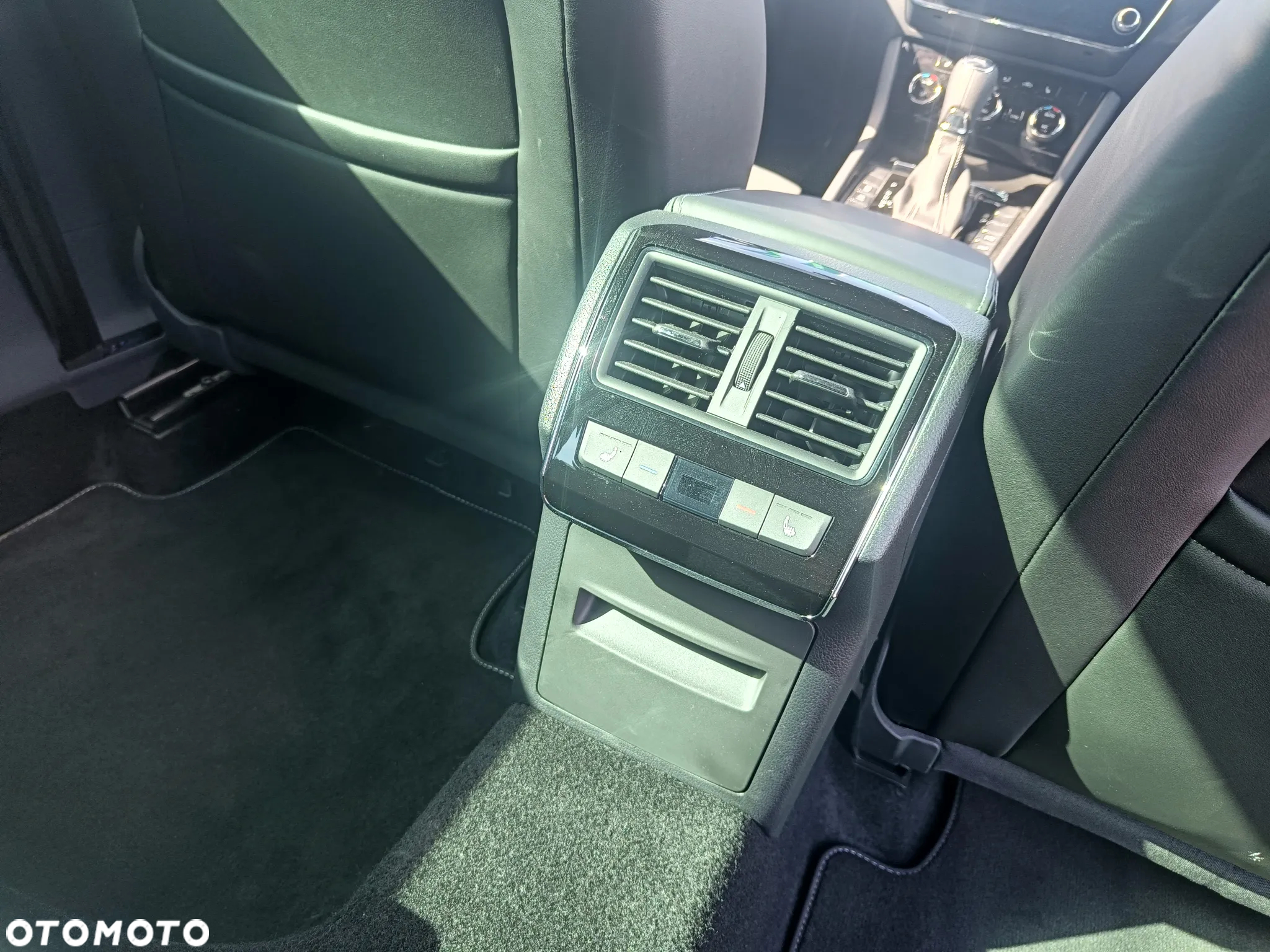 Skoda Superb 2.0 TSI 4x4 Sportline DSG - 22
