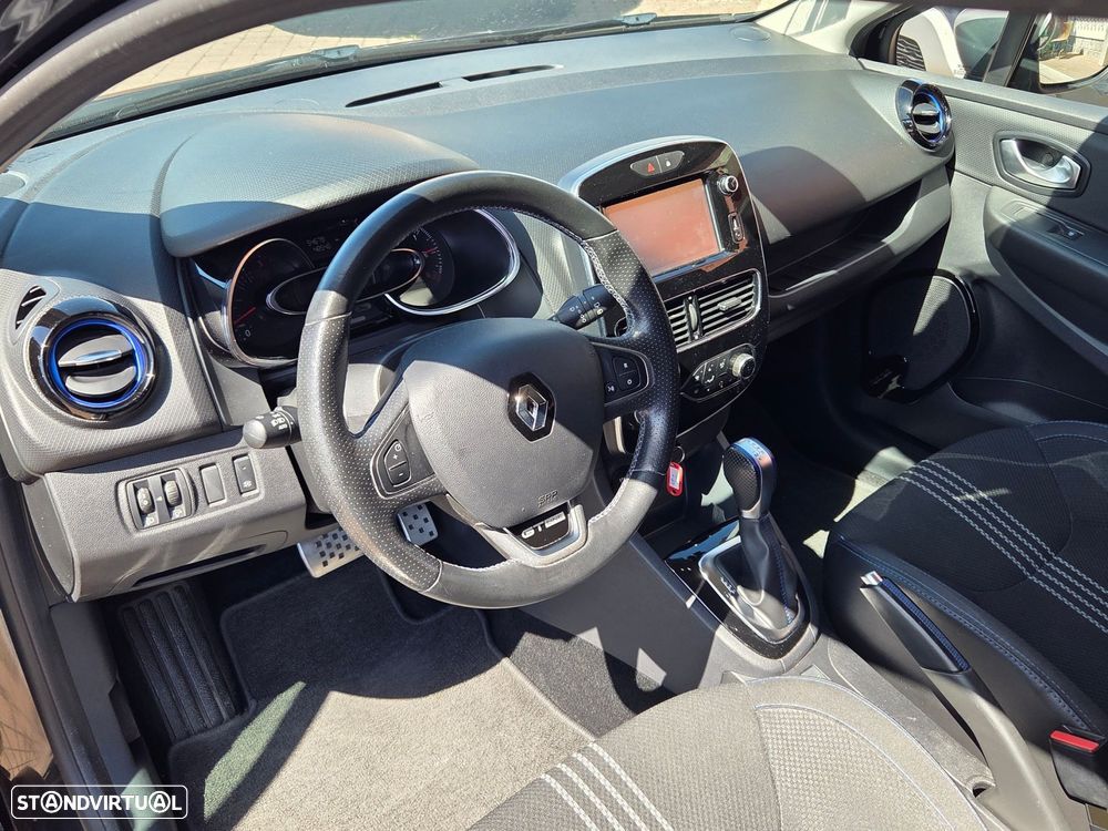 Renault Clio Sport Tourer - 8