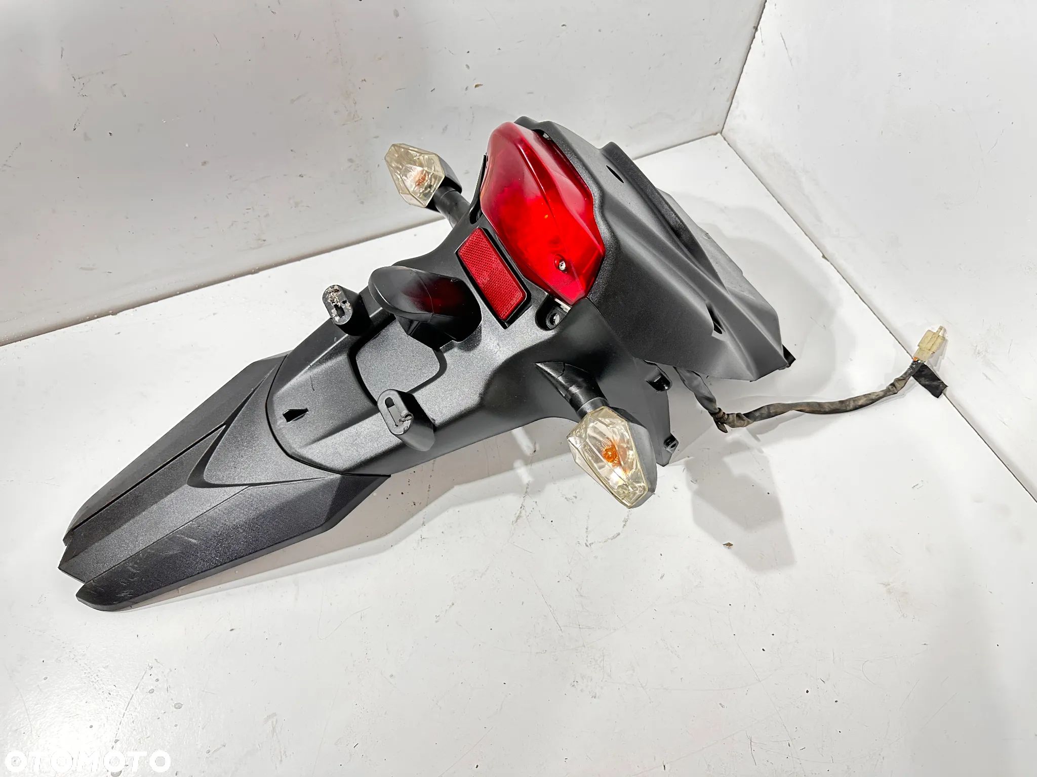 Lampa błotnik tył Sym Crox 50 - 1