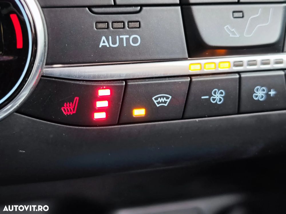 Ford Focus 1.0 EcoBoost Trend - 22