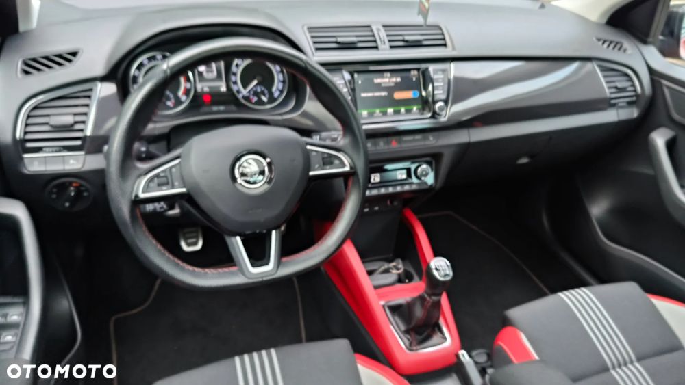 Skoda Fabia ver-1-2-tsi-monte-carlo - 23