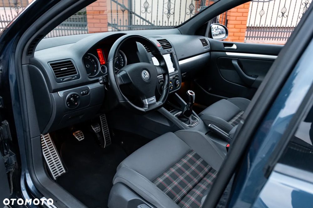 Volkswagen Golf 2.0 GTI - 14