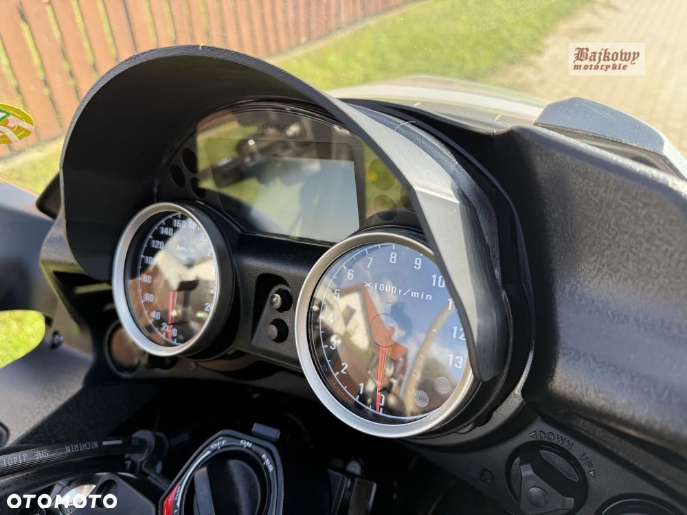 Kawasaki GTR - 18