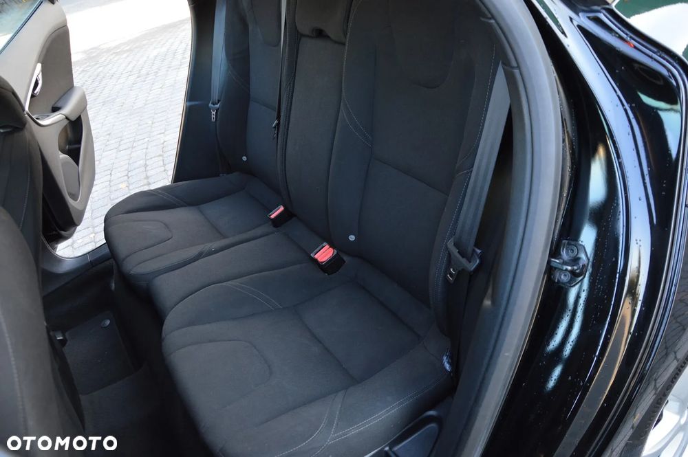 Volvo V40 Cross Country T4 AWD Geartronic Kinetic - 6