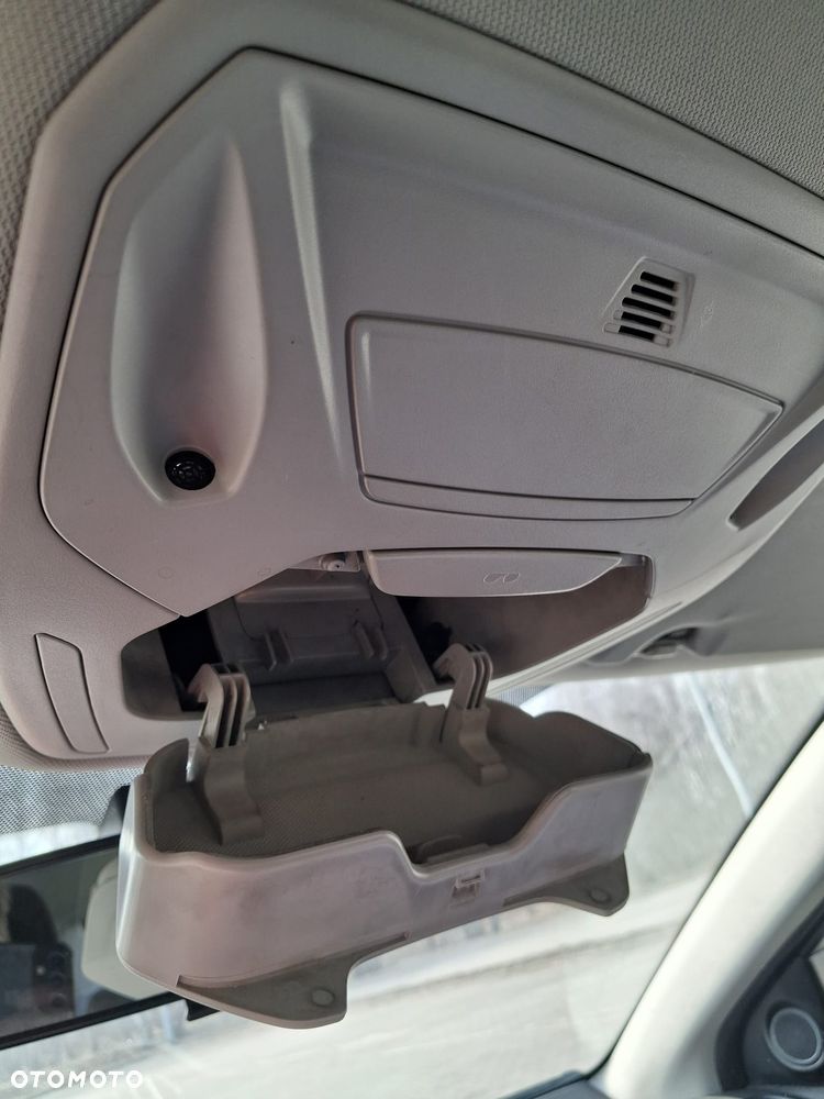 Ford Mondeo 1.6 Ghia - 8