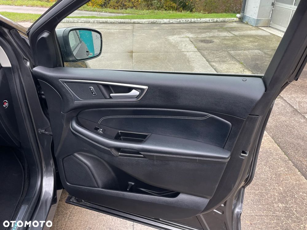 Ford Edge 2.0 TDCi Twin-Turbo 4WD Titanium - 26