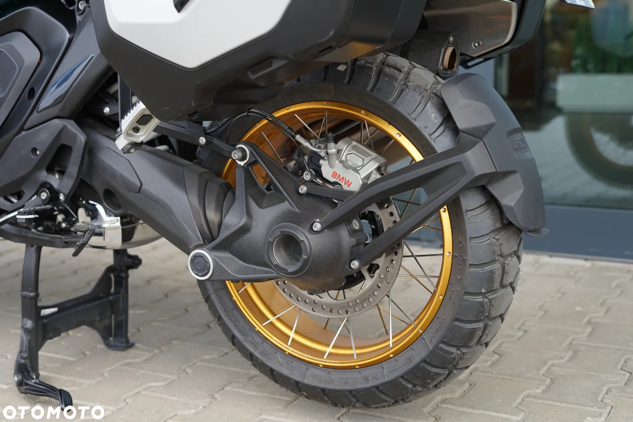 BMW R - 19
