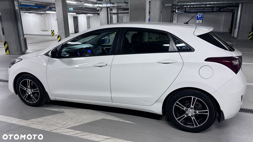 Hyundai i30 blue 1.6 CRDi YES Gold - 18