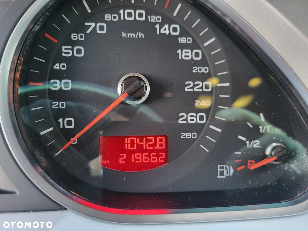 Audi A6 Avant 2.0 TDI DPF - 14