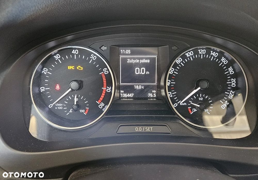 Skoda RAPID 1.2 TSI Ambition - 9