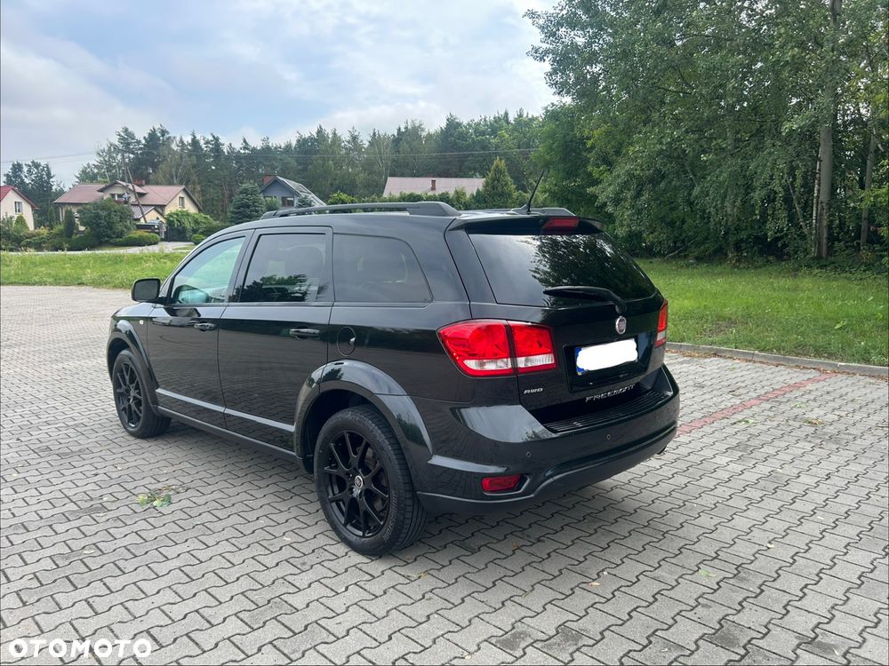 Fiat Freemont 2.0 Multijet Black Code AWD - 3