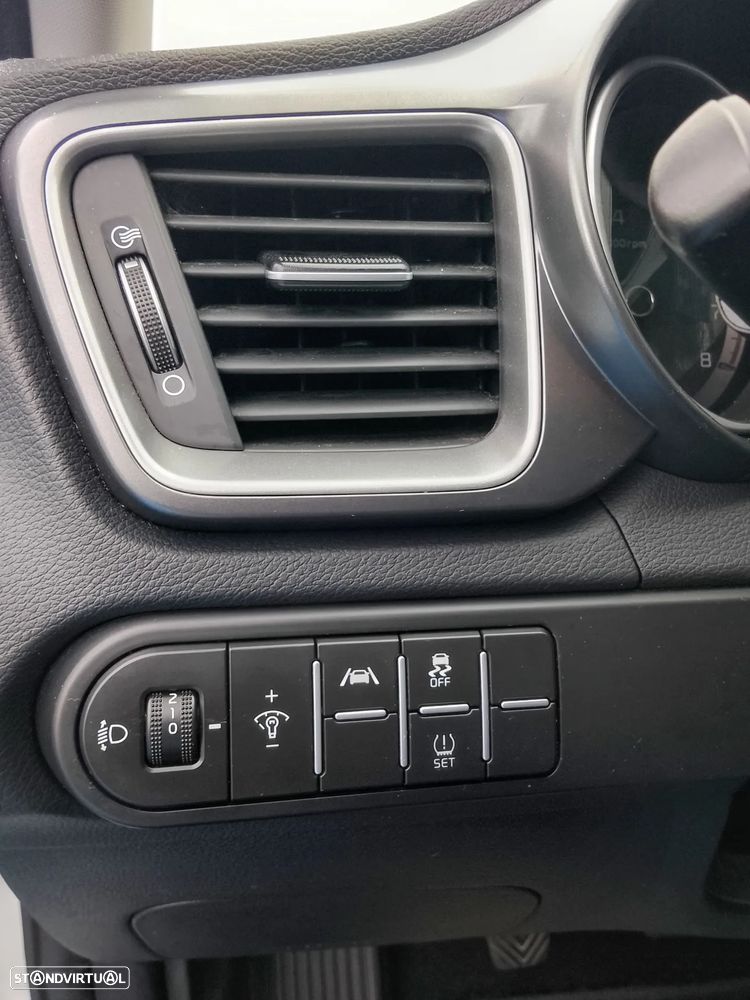 Kia XCeed 1.0 T-GDI Dynamic - 15