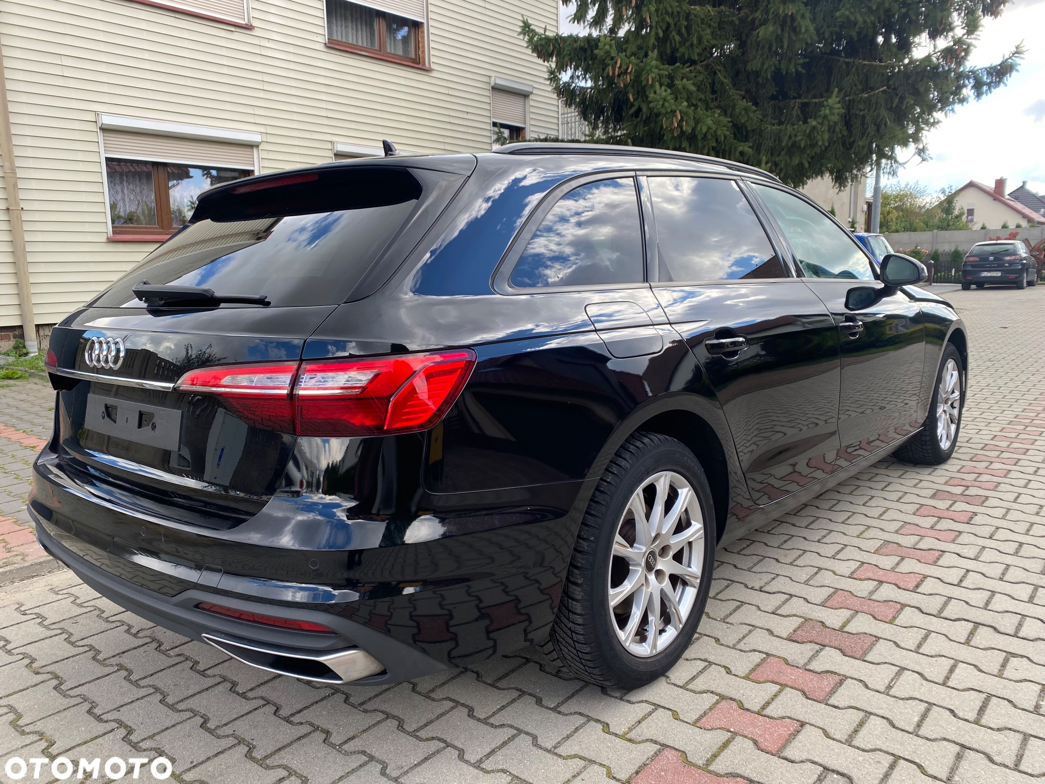Audi A4 Avant 35 TFSI S tronic sport - 4