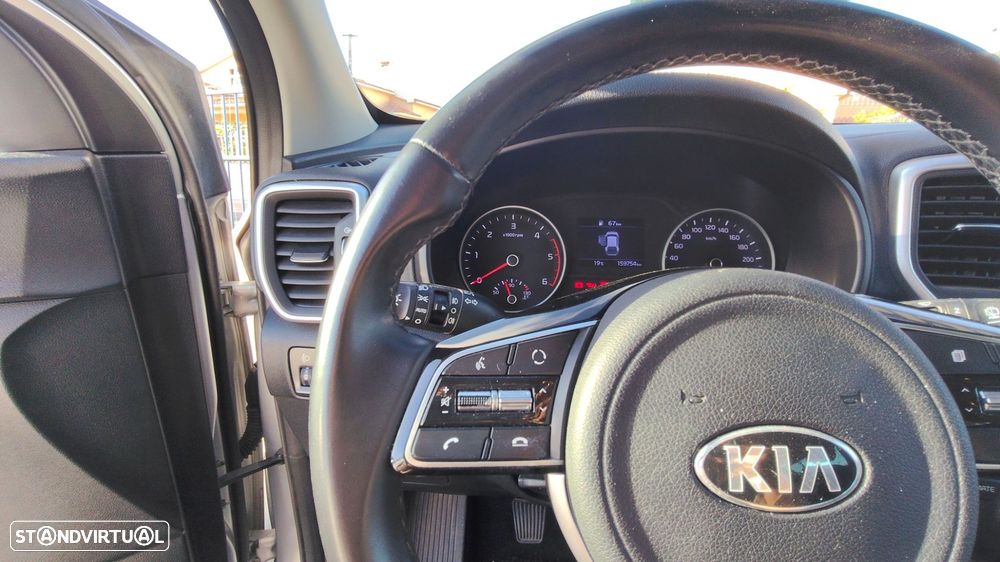 Kia Sportage 1.6 CRDi ISG MHEV Urban - 23